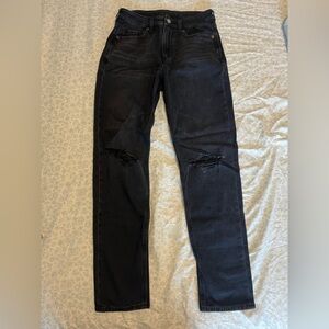 Women’s Black Distressed Jeans
